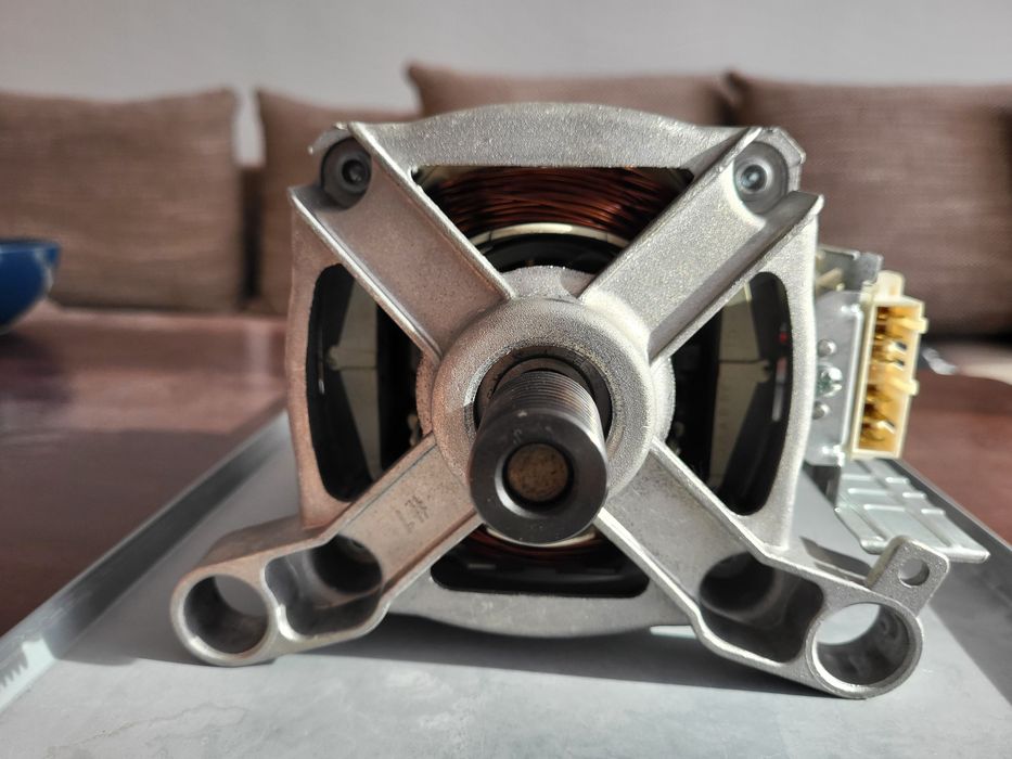 Инверторен мотор за пералня Welling HXG-146-45-18L