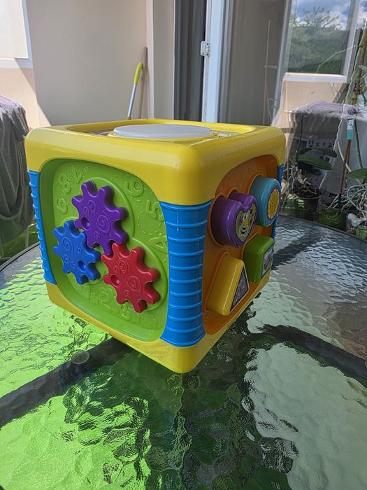 Детски интерактивен куб