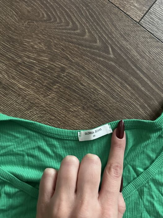 Продам кофты и футболки