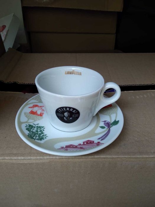 Продавам чаши lavazza