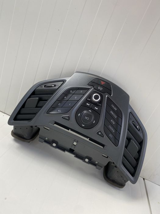 Ornament/trim/panou clima/cd player navigatie/comenzi bord fiesta mk7