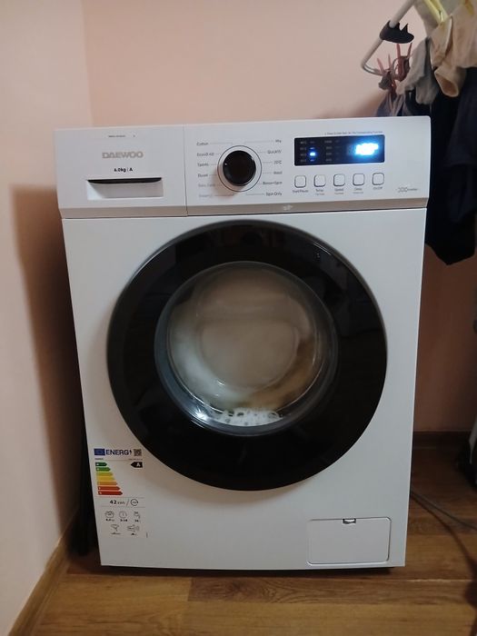 Vand masina de spala rufe