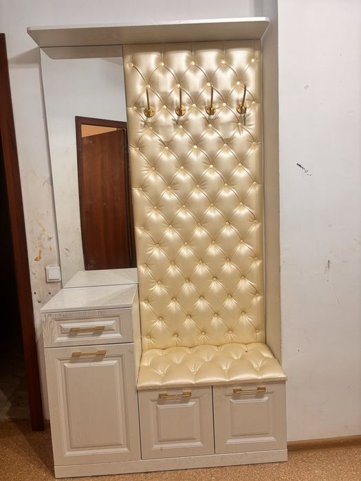 Срочная продажа прихожая