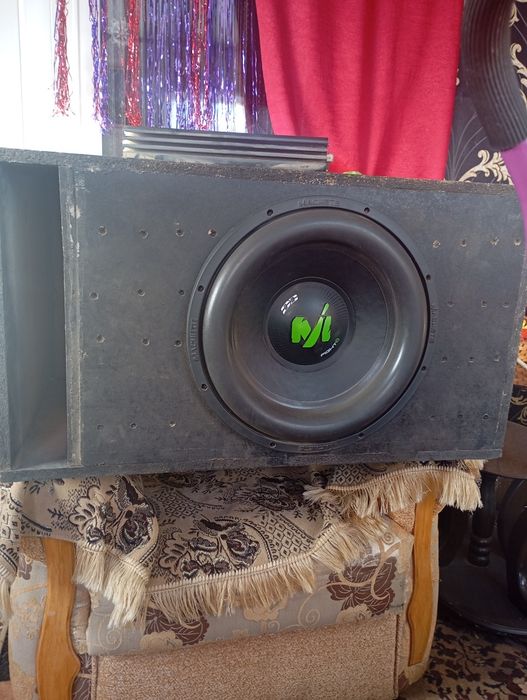 Продам сабвуфер machete 15r