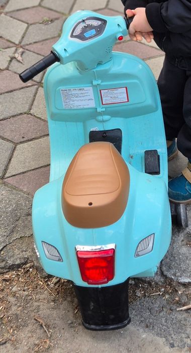 Masinuta electrica pentru copii