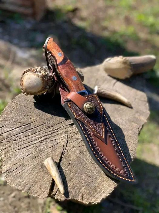 Продавам Ръчно Изработени Ножове
Стомана 440С , Кания Телешки Бланк