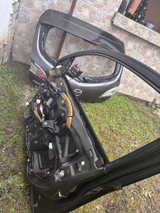 Врати и багажник за mazda 3