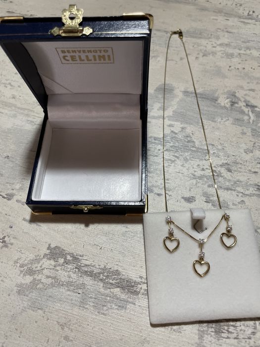 Set cadou Valentine’s Day (cercei & lantisor) aur galben 18K cu zircon
