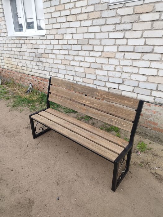Скамейка с спинкой