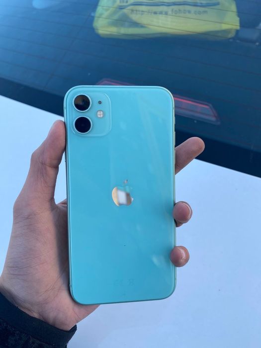 Iphone 11 128 gb  с зарядкой