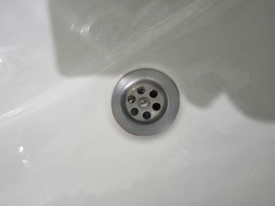 Раковина со смесителем