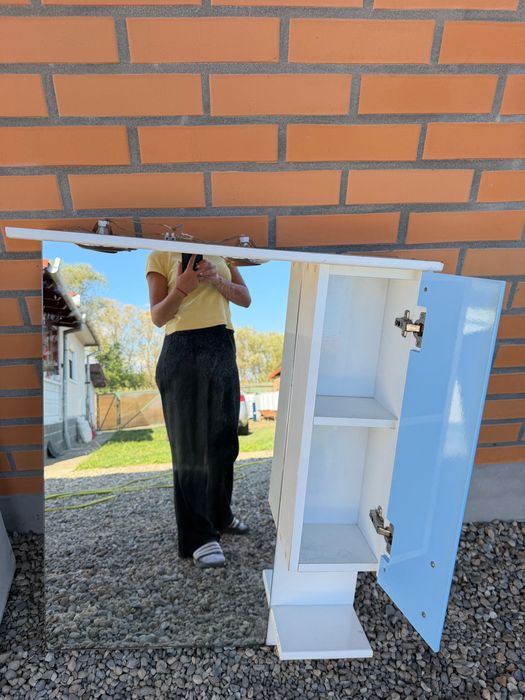 Mobilier ghiuveta /oglindă baie