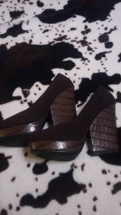 Продам туфли женские