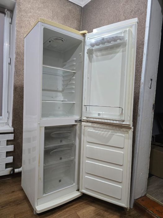 Продам холодильник