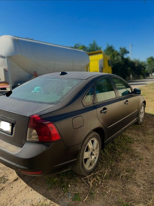 Mă vinde Volvo s 40