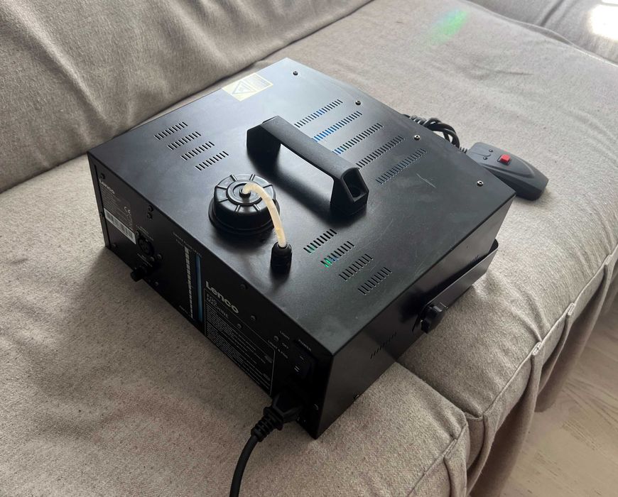 Aparat de fum profesional Lenco LFM-220BK 900W efecte RGB telecomandă