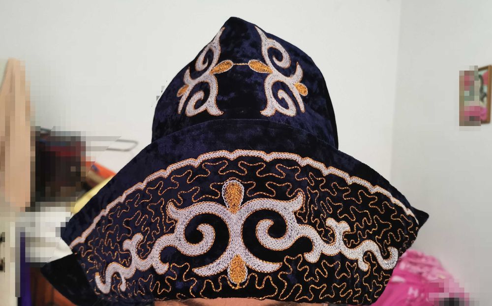 Продам чапан новый