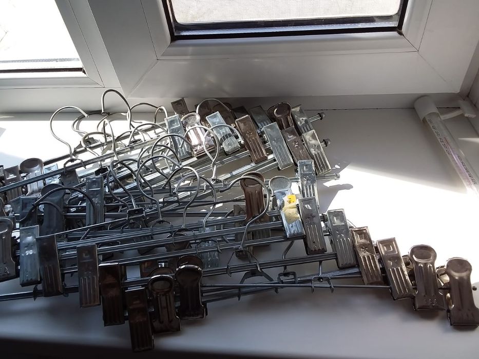 Вешалки для одежды