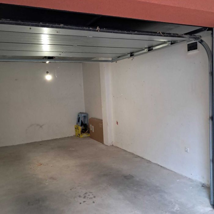 Дава се под наем Гараж / Паркомясто в Варна, Левски - 22 кв.м за 153 € - Снимка #4