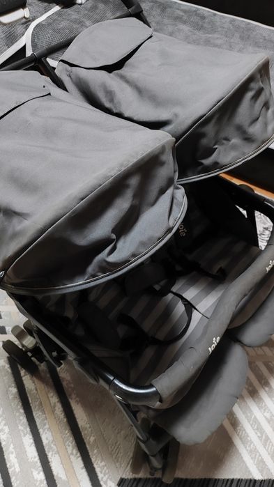 Коляска для двойни