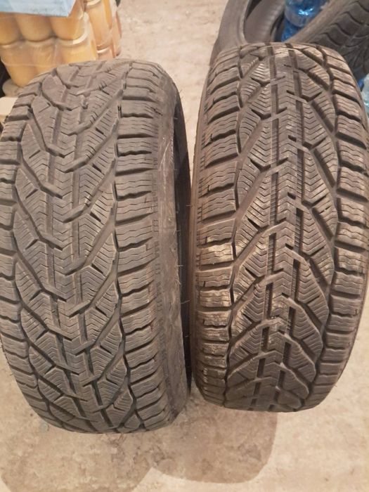 Нови 2 зимни гуми размер 215/55R16 97H