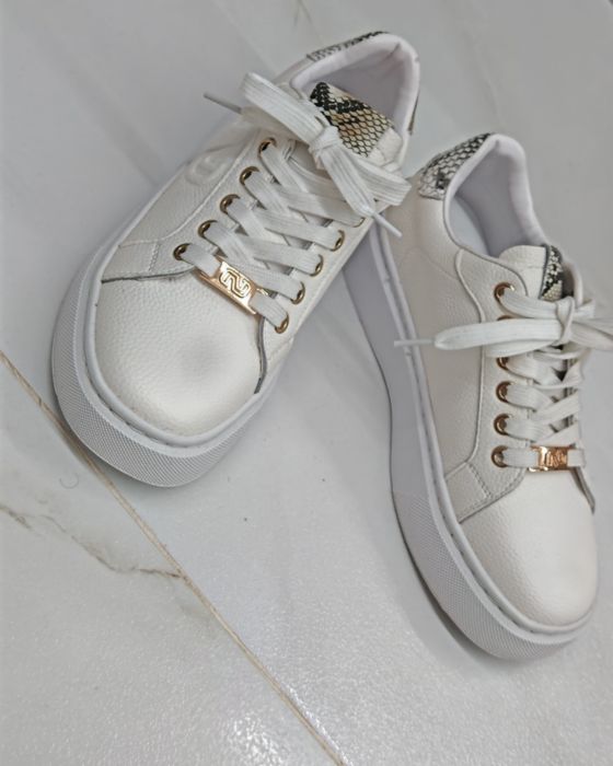 Кроссовки 36 размер. Новый