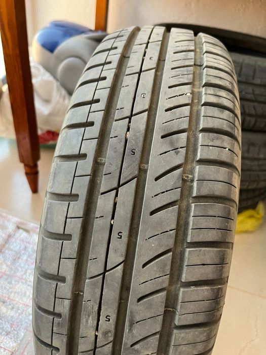 Резина на 13 в очень хорошем состояний