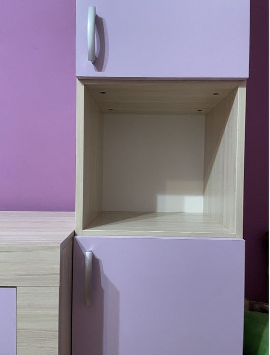 Запазени. Мебели за детска стая в нежно лилав (само гардероб -250лв)