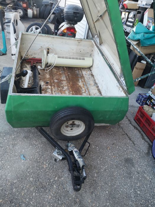 Продавам ремарке