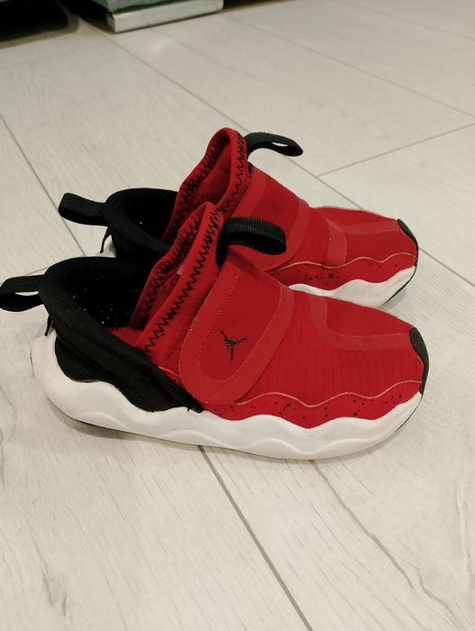 Детски маратонки Nike JORDAN 26