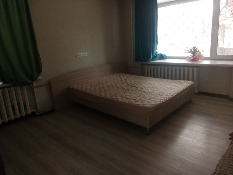 Продам 1,5ку на Глинки