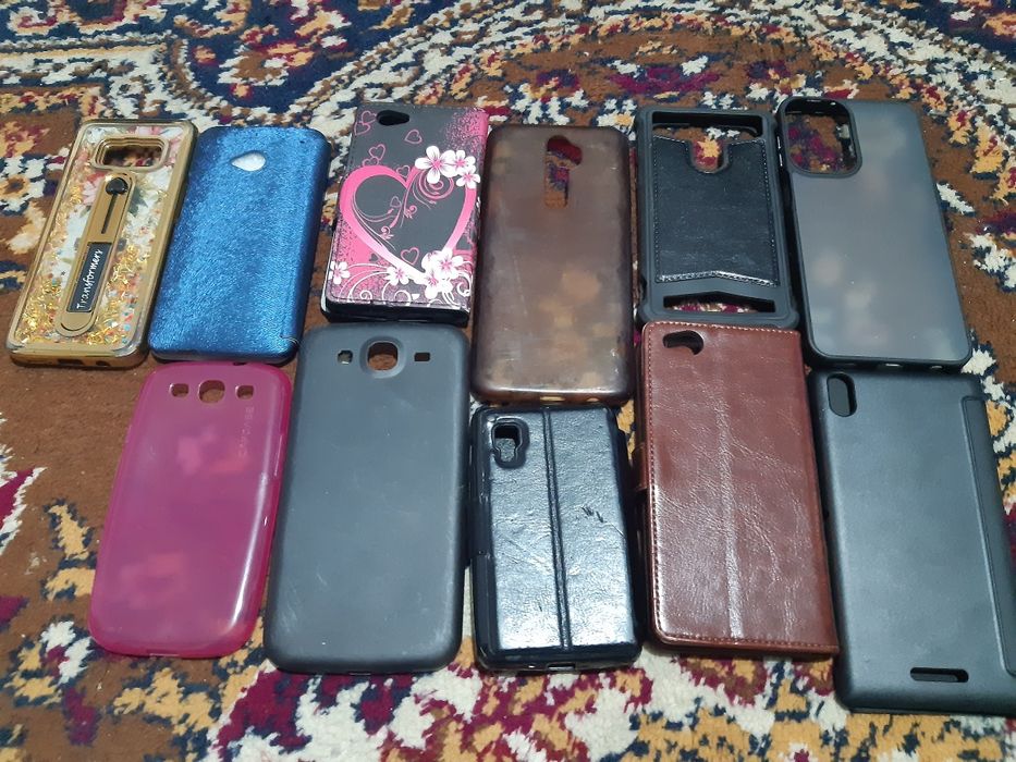 Продам чехлы на смартфоны, разные