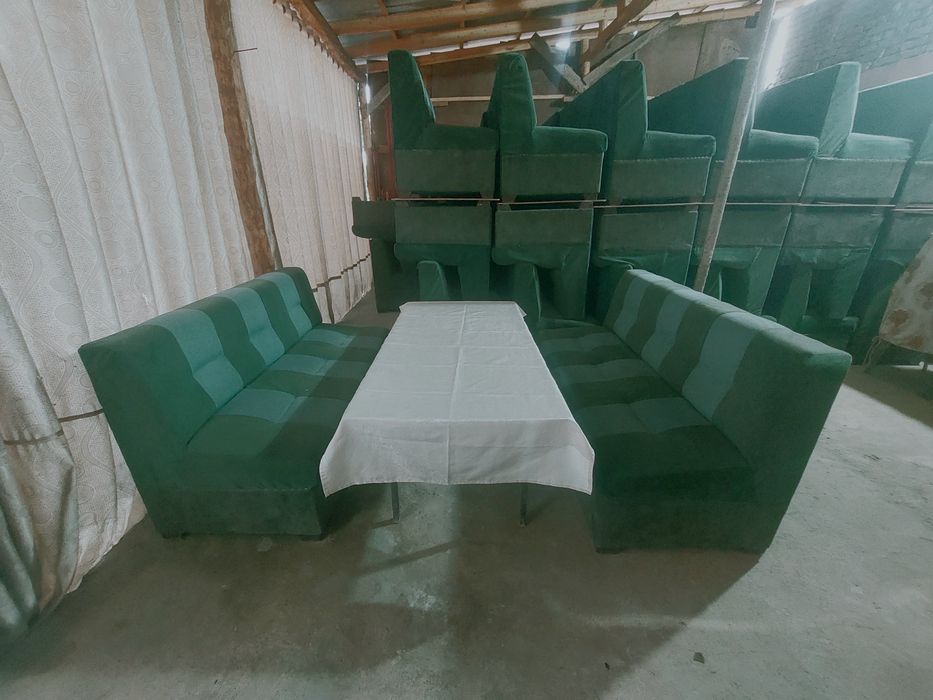 Диван киросло сотилади