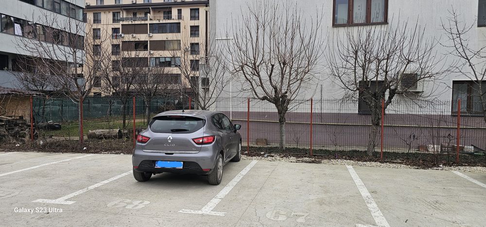 Vand sau închiriez  loc de parcare
