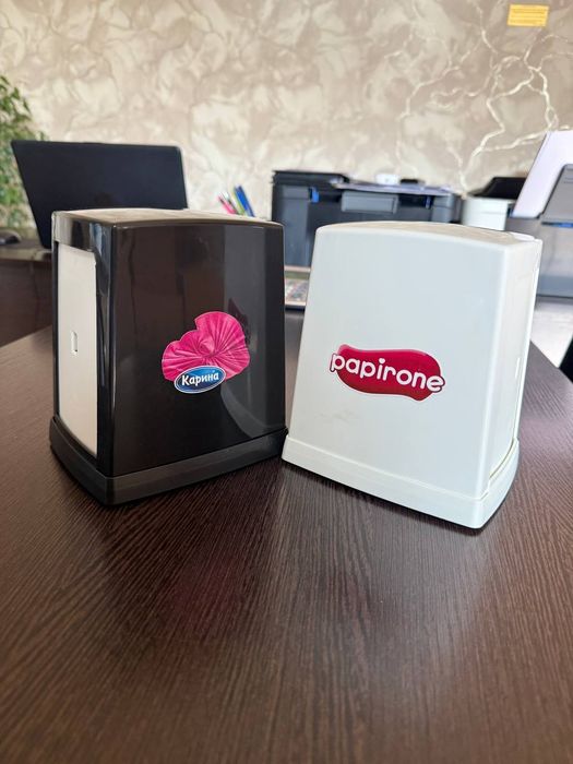 Диспенсер Аппараты (для туалетной бумаги, салфеток, полотенец)