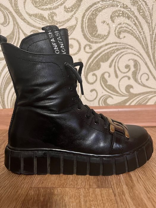 Продам осенние сапоги