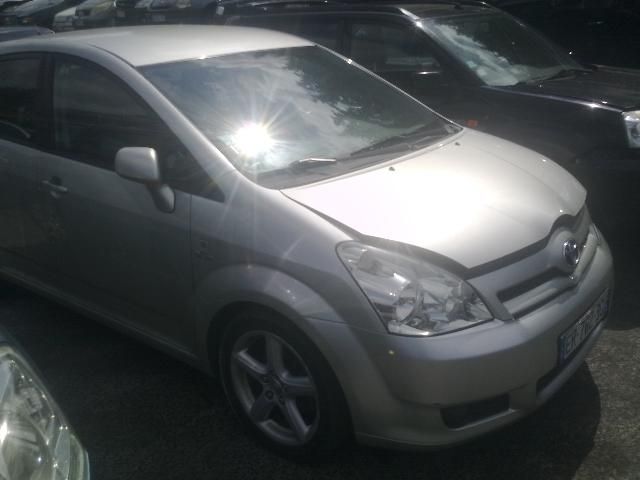 Toyota Corolla Verso 2.0/2.2 D4D 2007г. на части