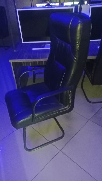 Продам мебель для компьютерного клуба !!!