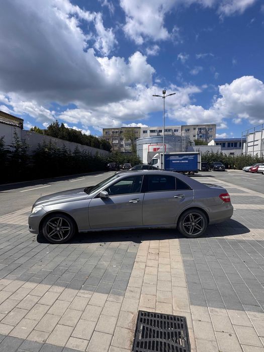 Mercedes Benz E220