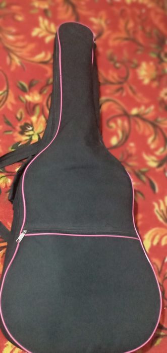 Classik gitara sotiladi