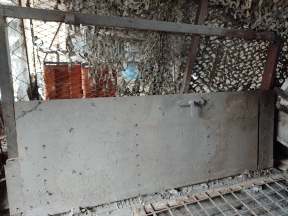 Железная дверь н