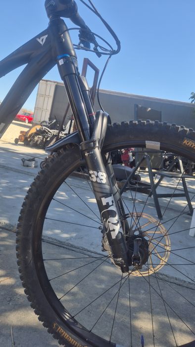 Планинско колело YT enduro 29 цола 2023 година 2 генерация L рамка