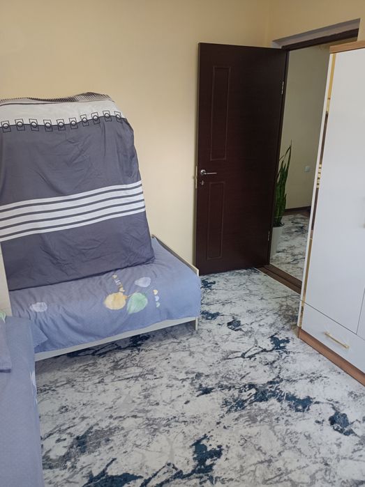 Дом сотилади отчопарда 2 хона 2 чи этажда