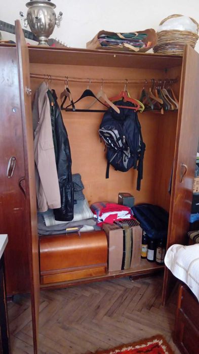 гардероб трикрилен