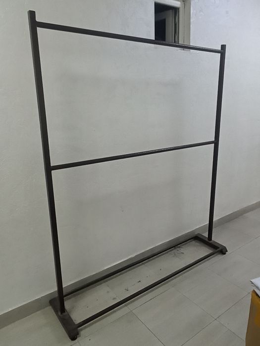 Вешалка напольный