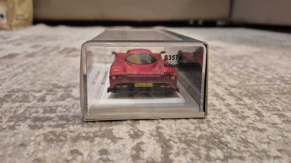 SPARK S3574 (nu minichamps, ixo) Nissan R390 GT1 Road Version 1997