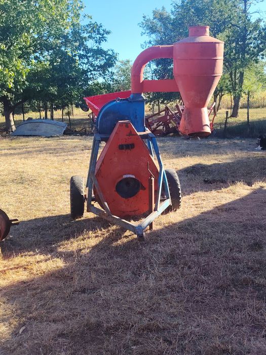 Moara pentru cereale la tractor, Italia