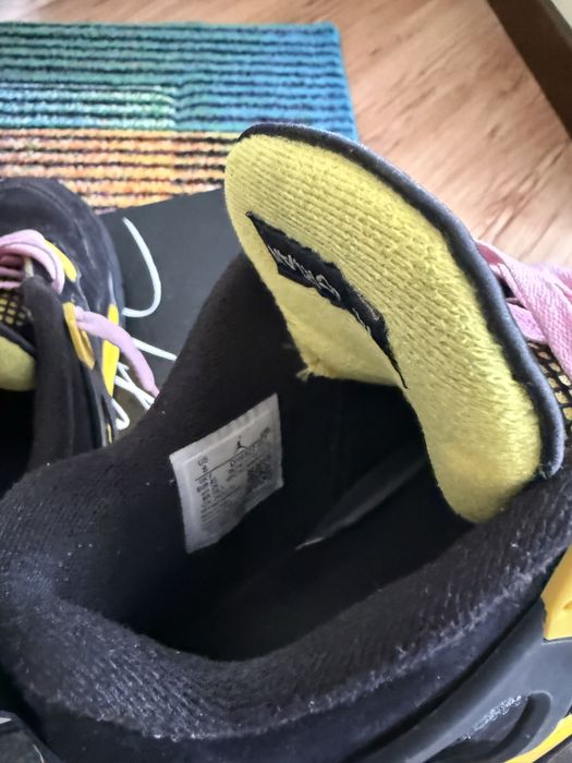 Jordan 4 yellow thunder