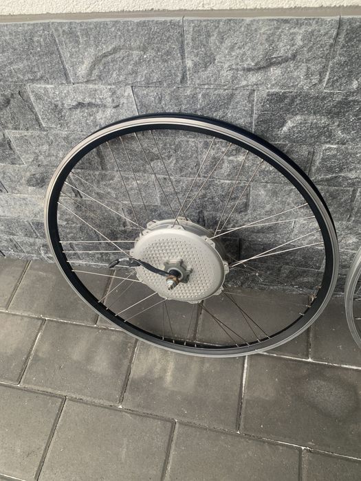 Vand 2 roti bicicleta