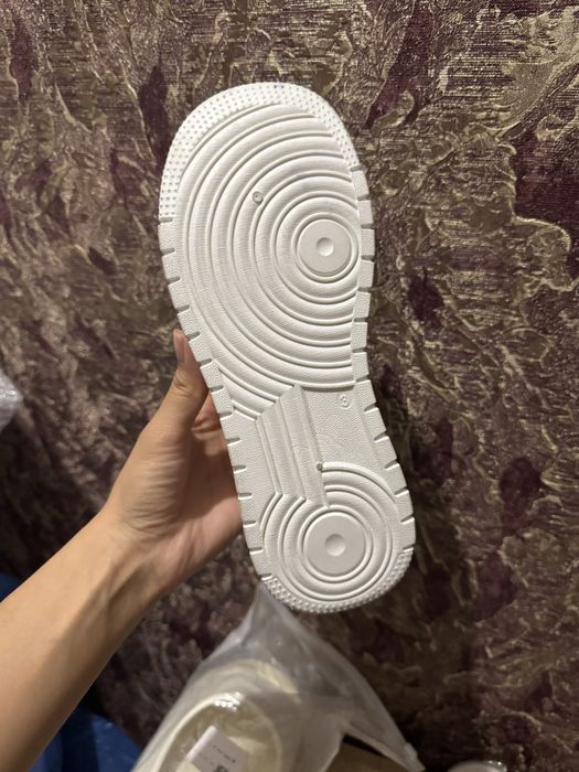 Новые кроссовкии